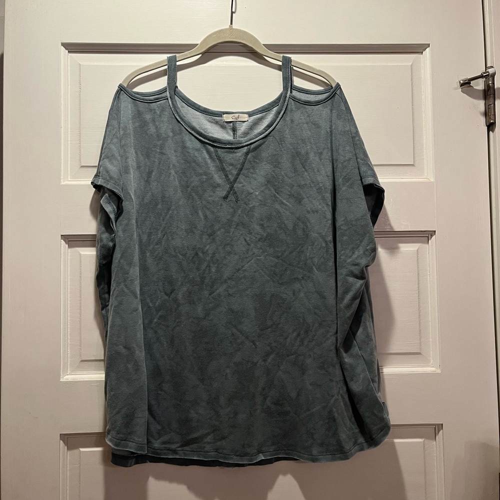 Cold shoulder top